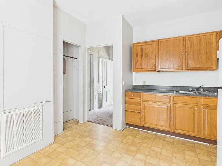 516 Park St #A — Photo 10