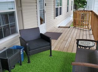 8734 W Holly Dr, Pendleton, IN 46064