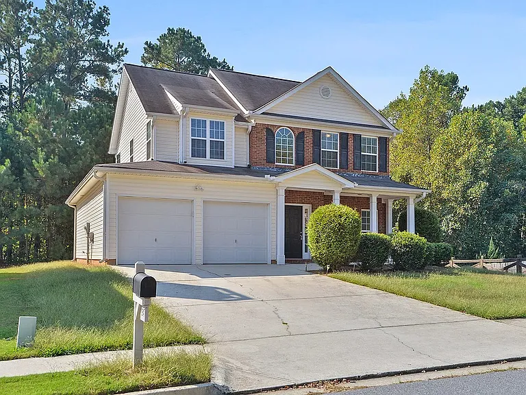 1947 Oakbluff Dr — Photo 2