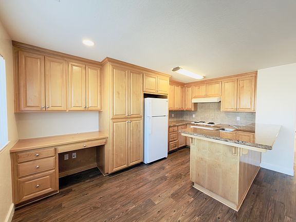 3rd image of 1667 Whitwood Ln APT 4
