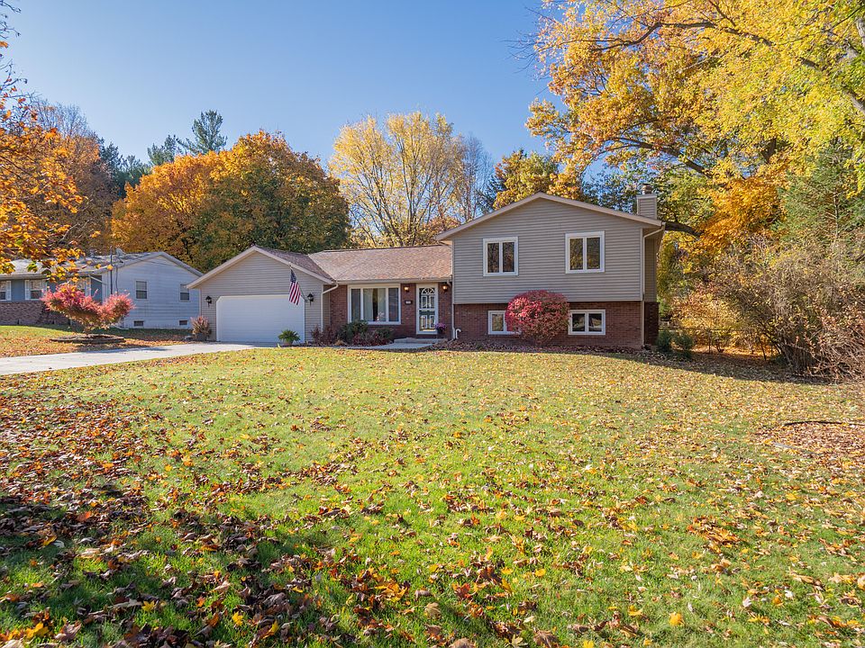 306 E Davis St, Paw Paw, MI 49079 Zillow