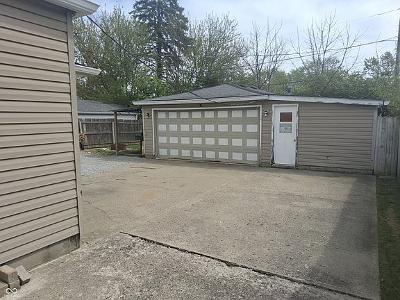 3rd image of 4761 N Longworth Ave