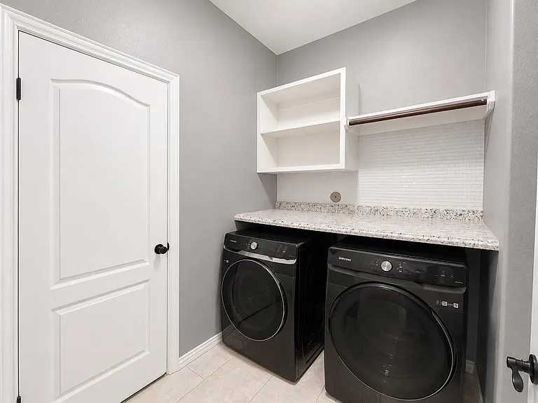 28547 Lockeridge Springs Dr — Photo 9