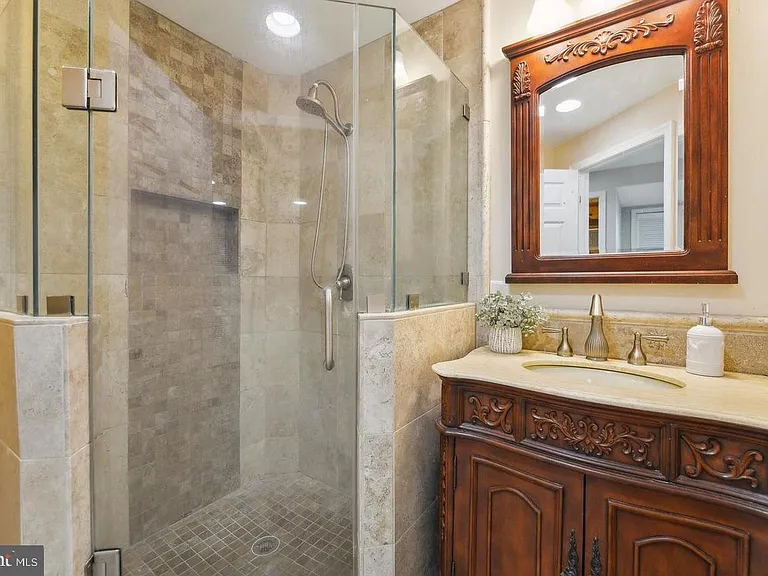 3942 Hartlake St — Photo 21