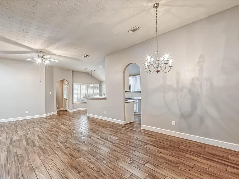 15943 Pleasant Green Cir — Photo 7