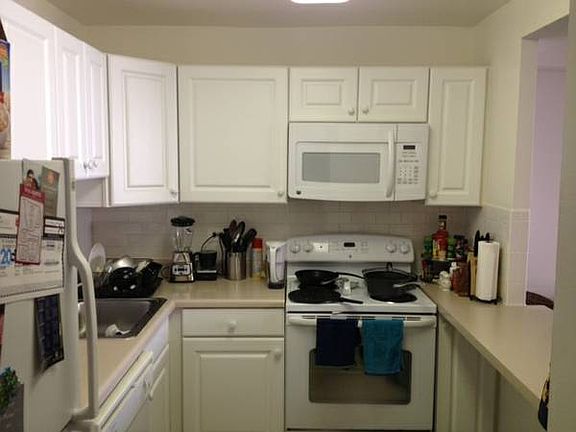 2nd image of 600 N McClurg Ct APT 4407