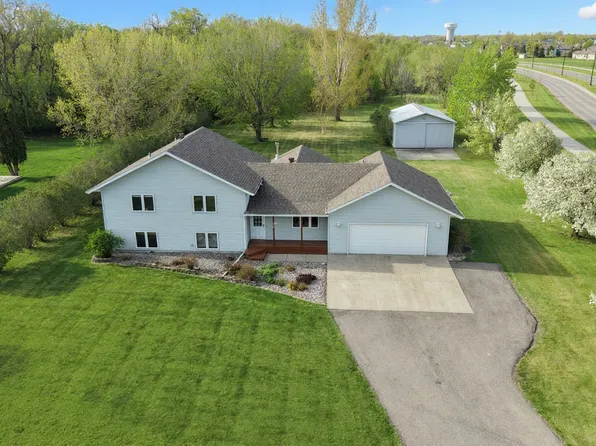 104 Golden Spike Rd, West Fargo, ND 58078