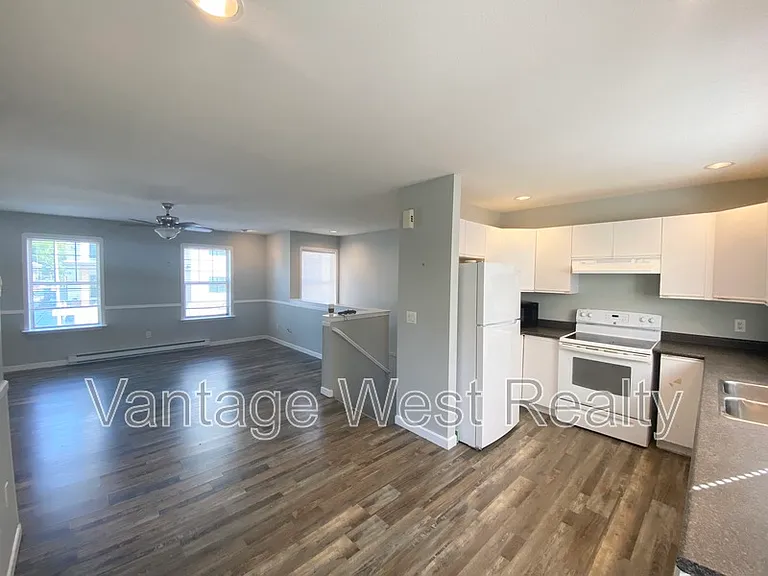 1073B Lawson Ave — Photo 6