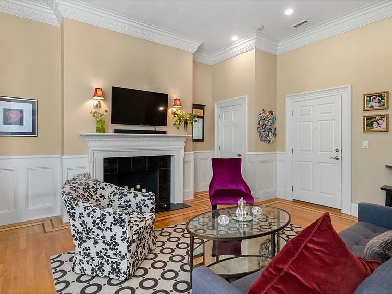 322 Beacon St #3 — Photo 5
