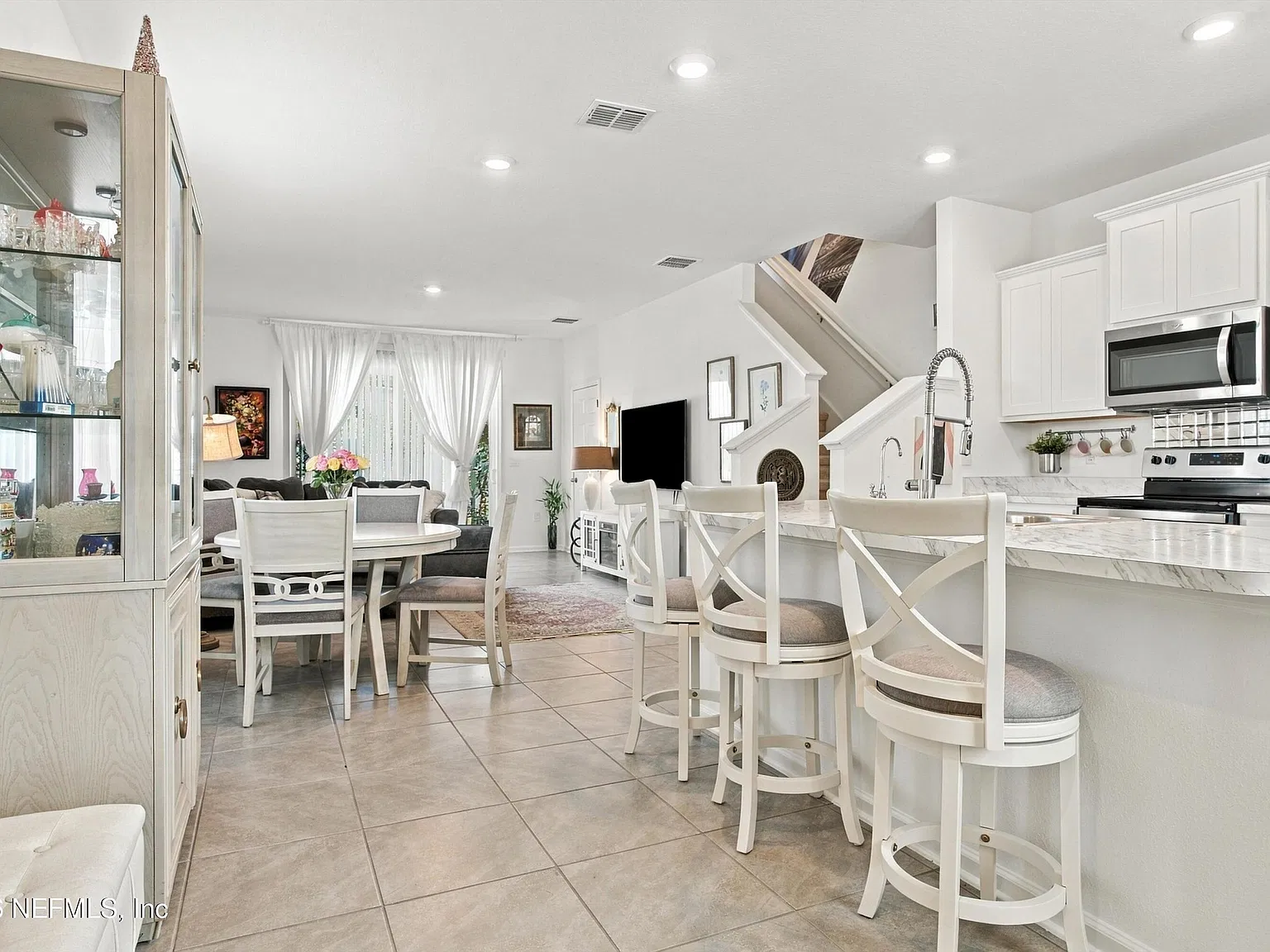 3 bed, 2.5 bath, 1338 sqft, $1,950 — Photo 1