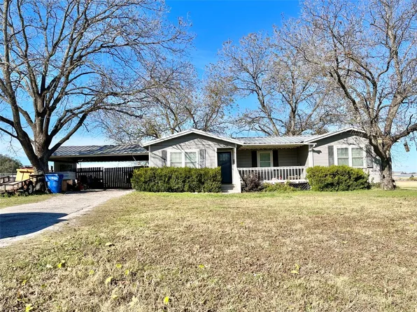 1201 E Highland Ave, Comanche, TX 76442