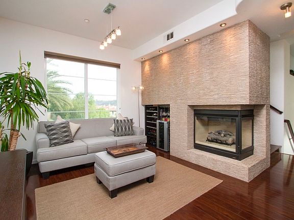 3rd image of 2620 Villas Way