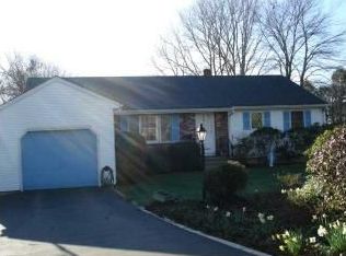 5 Mohawk Ct, Westerly, RI 02891