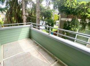 3017 60th Ave SW #7, Seattle, WA 98116