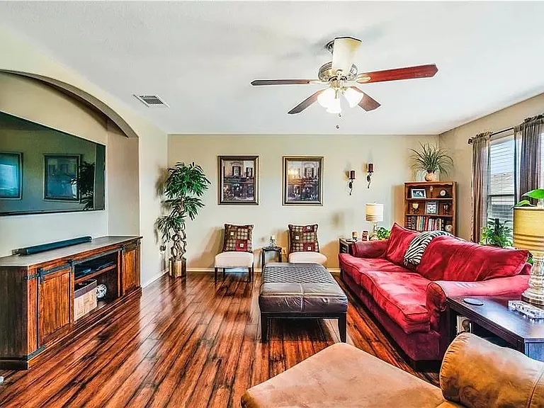 7524 Lazy Spur Blvd — Photo 9