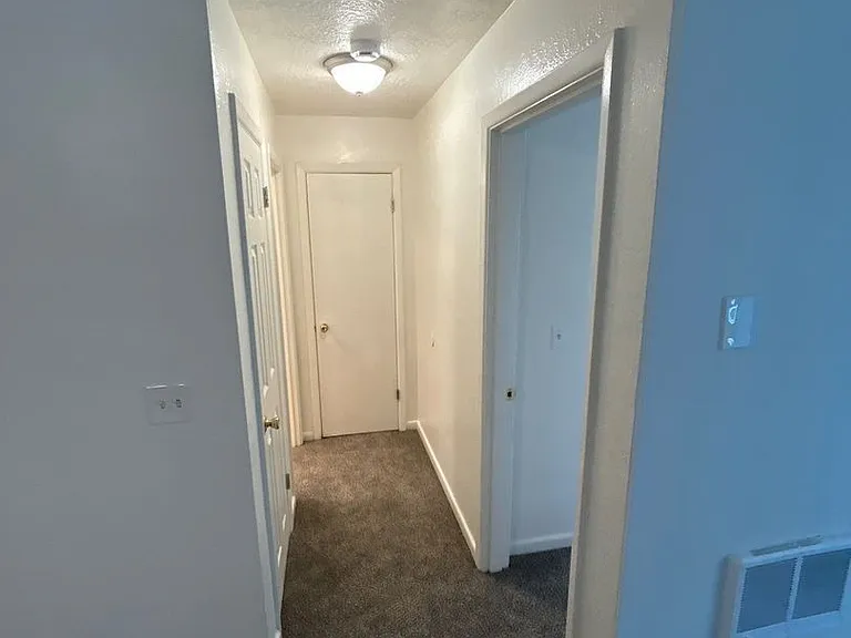 2469 Lee St SE — Photo 7