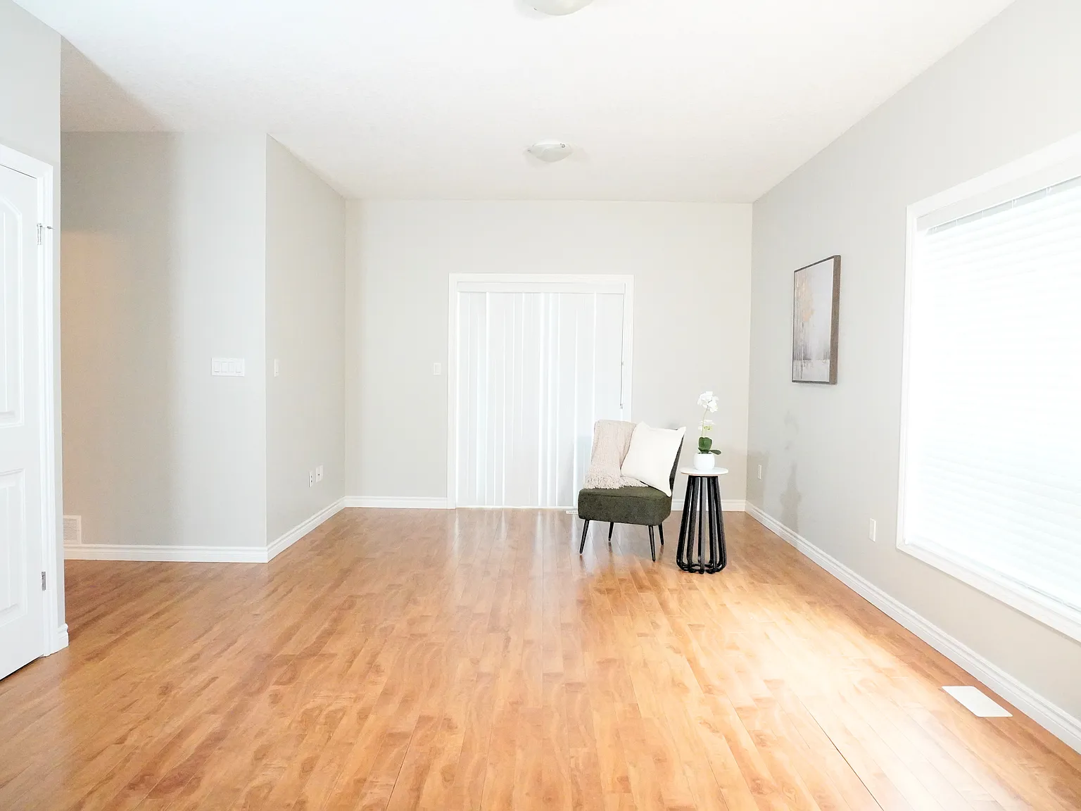 Grandview Apartments - Choose your rent level - Call for Details - All utilities — Photo 4