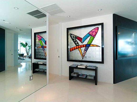 3rd image of 200 Biscayne Blvd Wy #4701