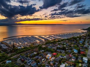 6521 36th Ave NW, Seattle, WA 98117