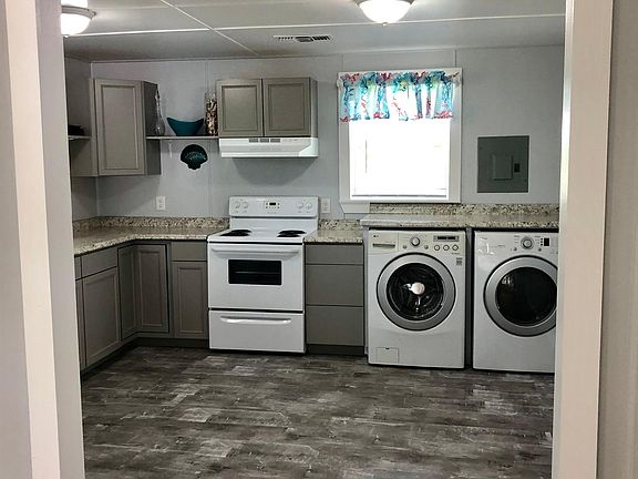 5th image of 408 W Bay Ave #A