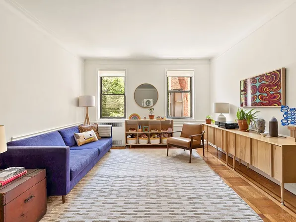 385 E 18th St APT 3J, Brooklyn, NY 11226