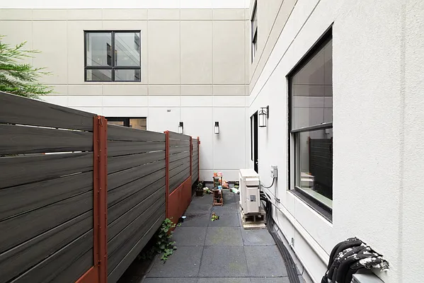 Rented by Maplewood Management | media 23