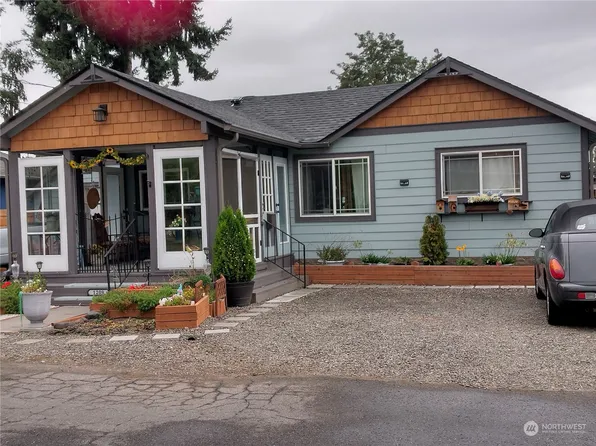 1209 N 11th Avenue, Kelso, WA 98626