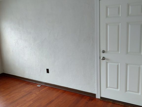 2nd image of 537 Sewickley St APT 1