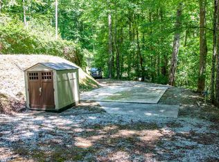 76 Runken Ln, Scaly Mountain, NC 28775