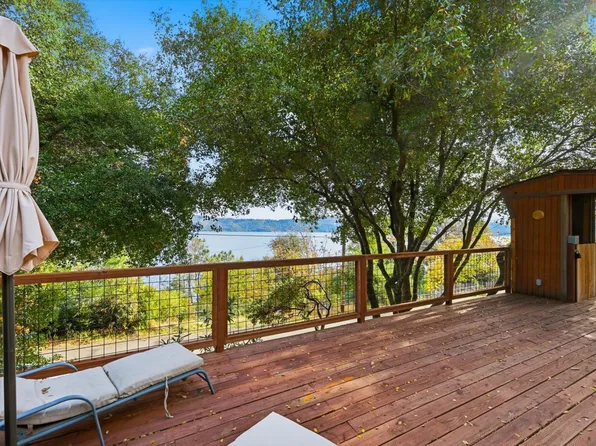 11664 Lakeview Drive, Clearlake Oaks, CA 95423