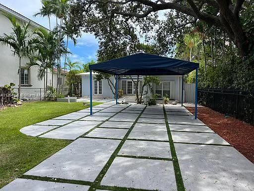 1st image of 1560 Bay Dr #1