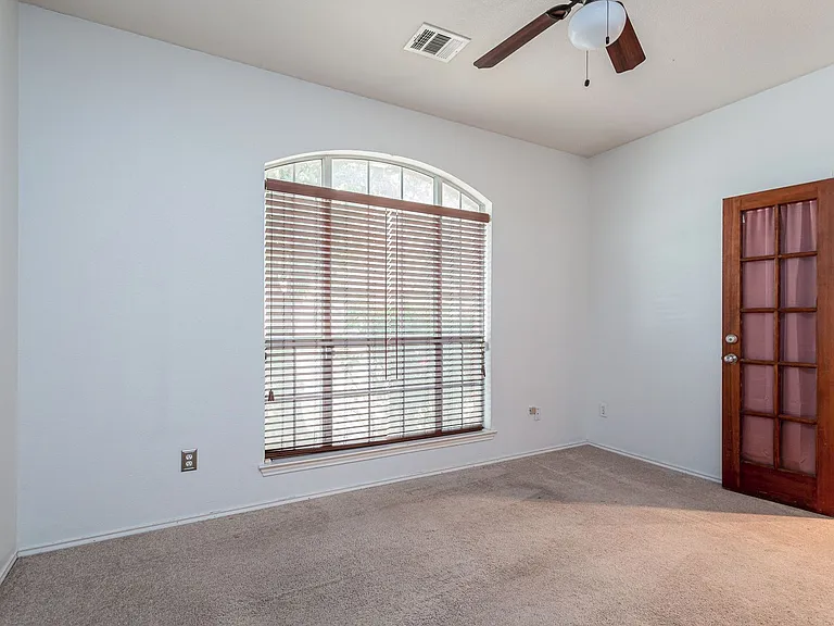1235 Blackthorn Dr — Photo 20