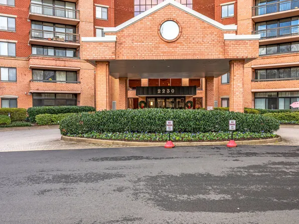 2230 George C Marshall Dr APT 719, Falls Church, VA 22043