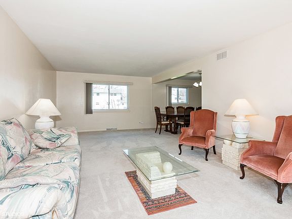 4th image of 2710 Diamond Ct