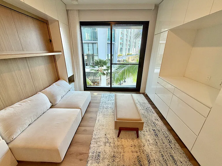 987 Queen St #329 — Photo 2