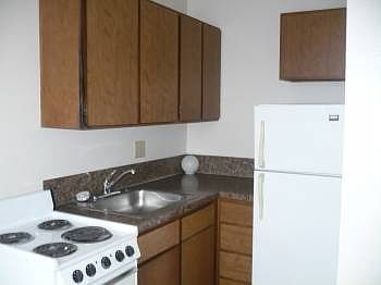 5th image of 540 4th St APT 1