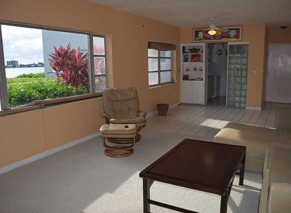 4th image of 10300 W Bay Harbor Dr