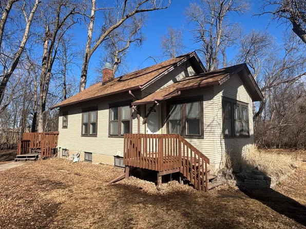 311 Desoto Ave, Glencoe, MN 55336