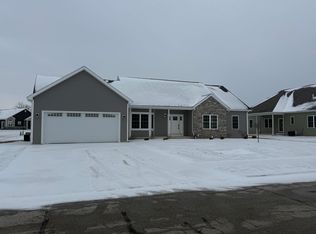 103 Saxony Dr, New Knoxville, OH