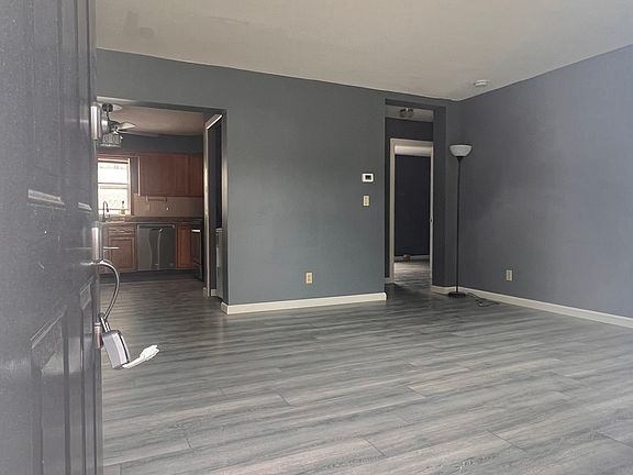 FOYER/WELCOME HOME