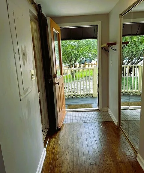 240 Boulevard SE — Photo 16