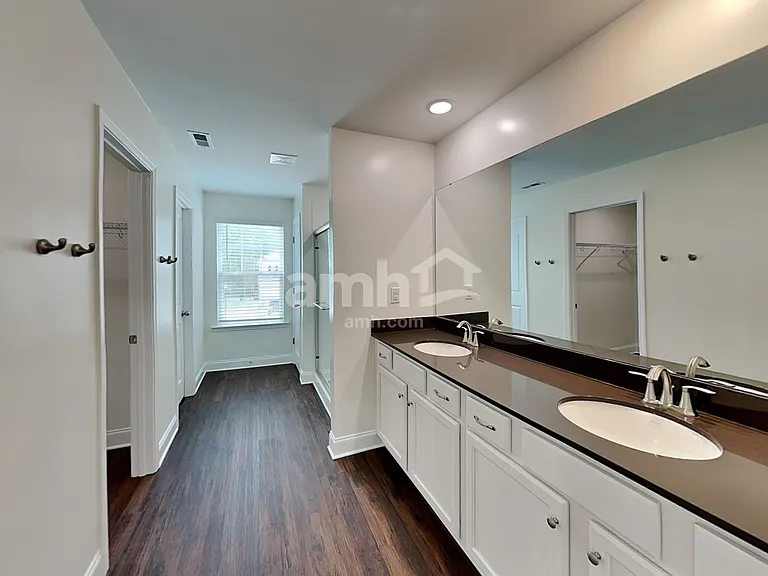 13009 Redwind Dr — Photo 16