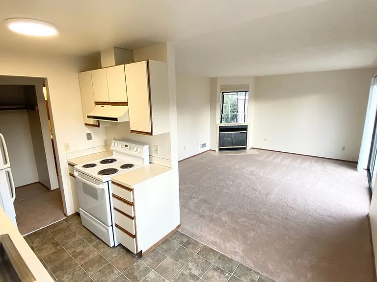 Twin Cedars Apartments — Photo 1