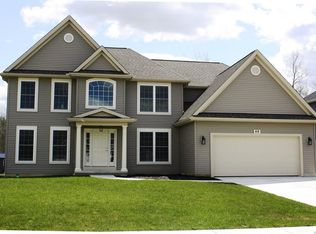 48 Worthington Ln, Lancaster, NY 14086