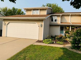 2386 Cedar Ridge Ct, Green Bay, WI 54313