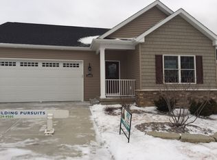 1440 W 39th St, Davenport, IA 52806