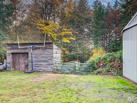5th image of 2020 NE 389th Street