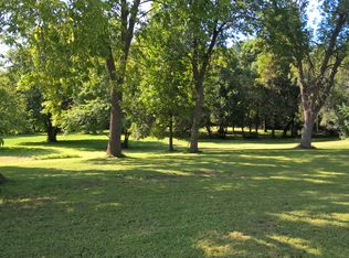 212 4th St, Maxwell, IA 50161