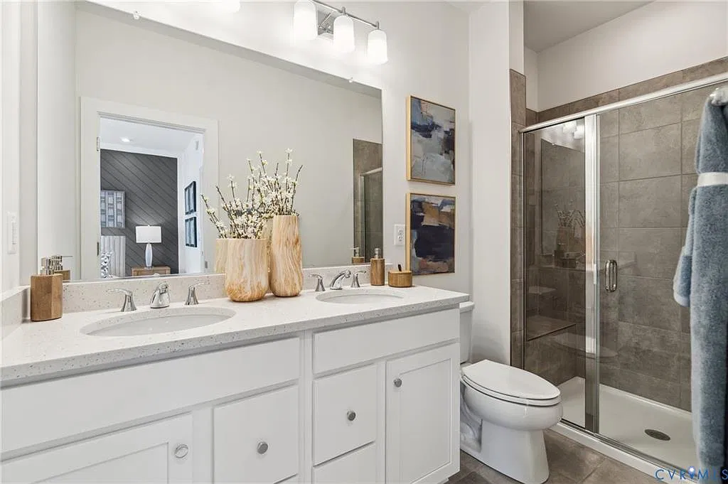4 bed, 2.5 bath, 1957 sqft, $2,800 — Photo 4