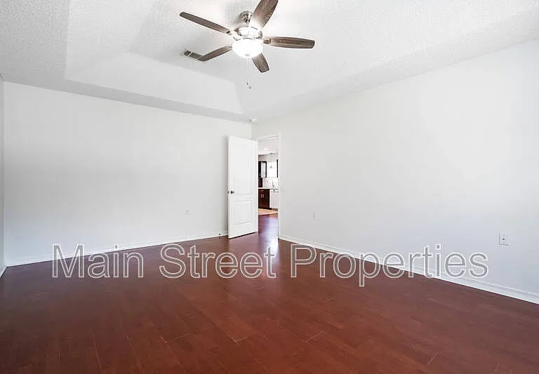 1490 Newcastle Way — Photo 7